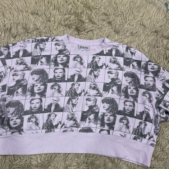 Taylor Swift Eras Tour Crop Sweatshirt size medium - Picture 2 of 4